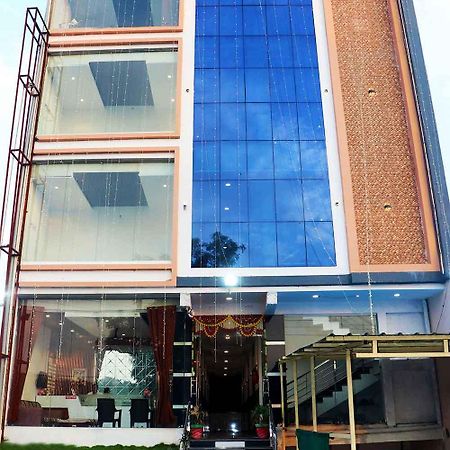 Hotel Gayatri Palace Godarpura Exterior photo